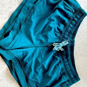 Lululemon hotty hot short